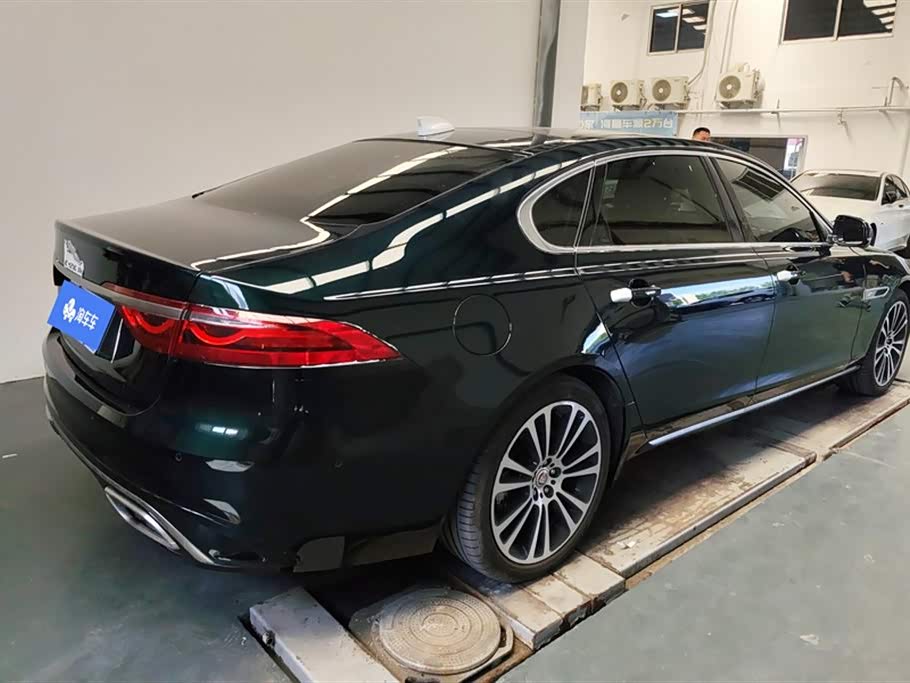 Jaguar XFL