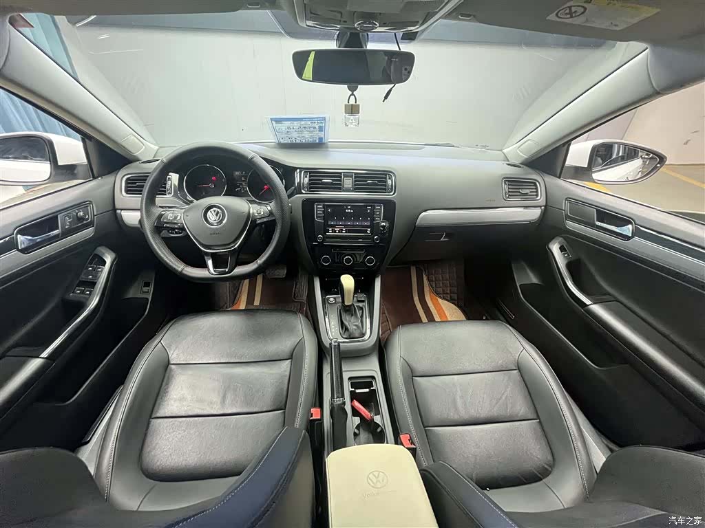 Volkswagen Sagitar, 2019 все фото
