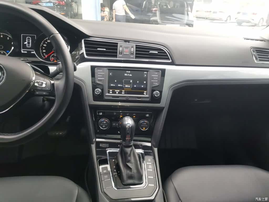 Volkswagen Lamando, 2017 13