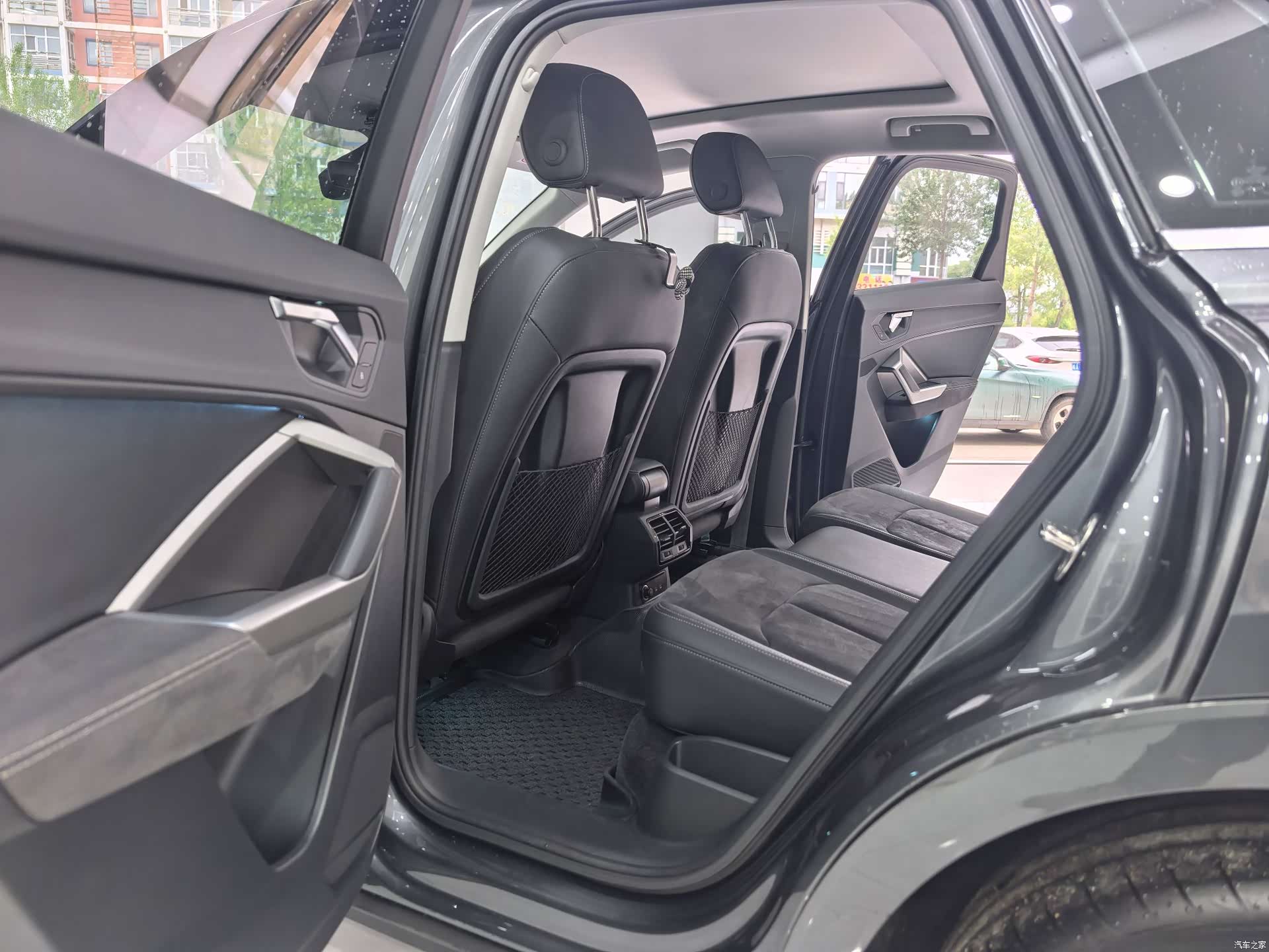 Audi Q3, 2022 8