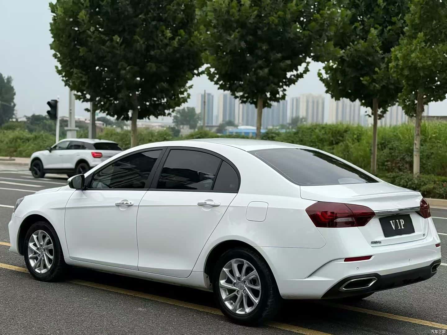 Geely Emgrand, 2021 9