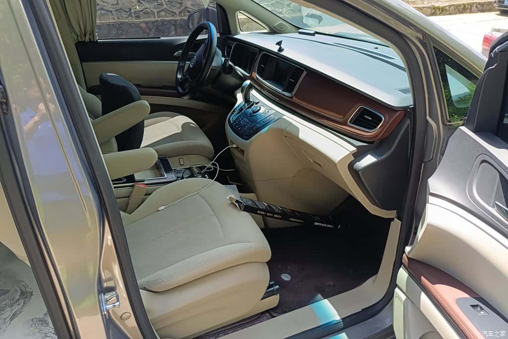 Buick GL8, 2019 8