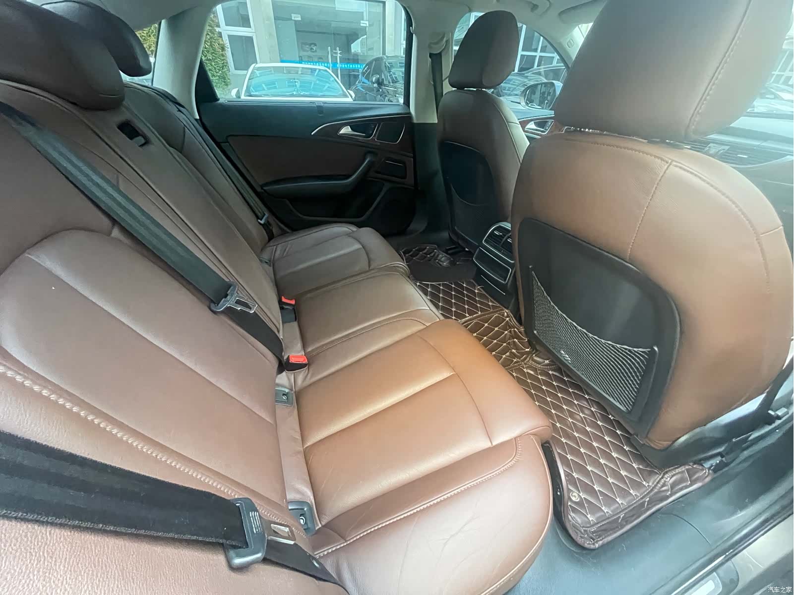 Audi A6L, 2015 9