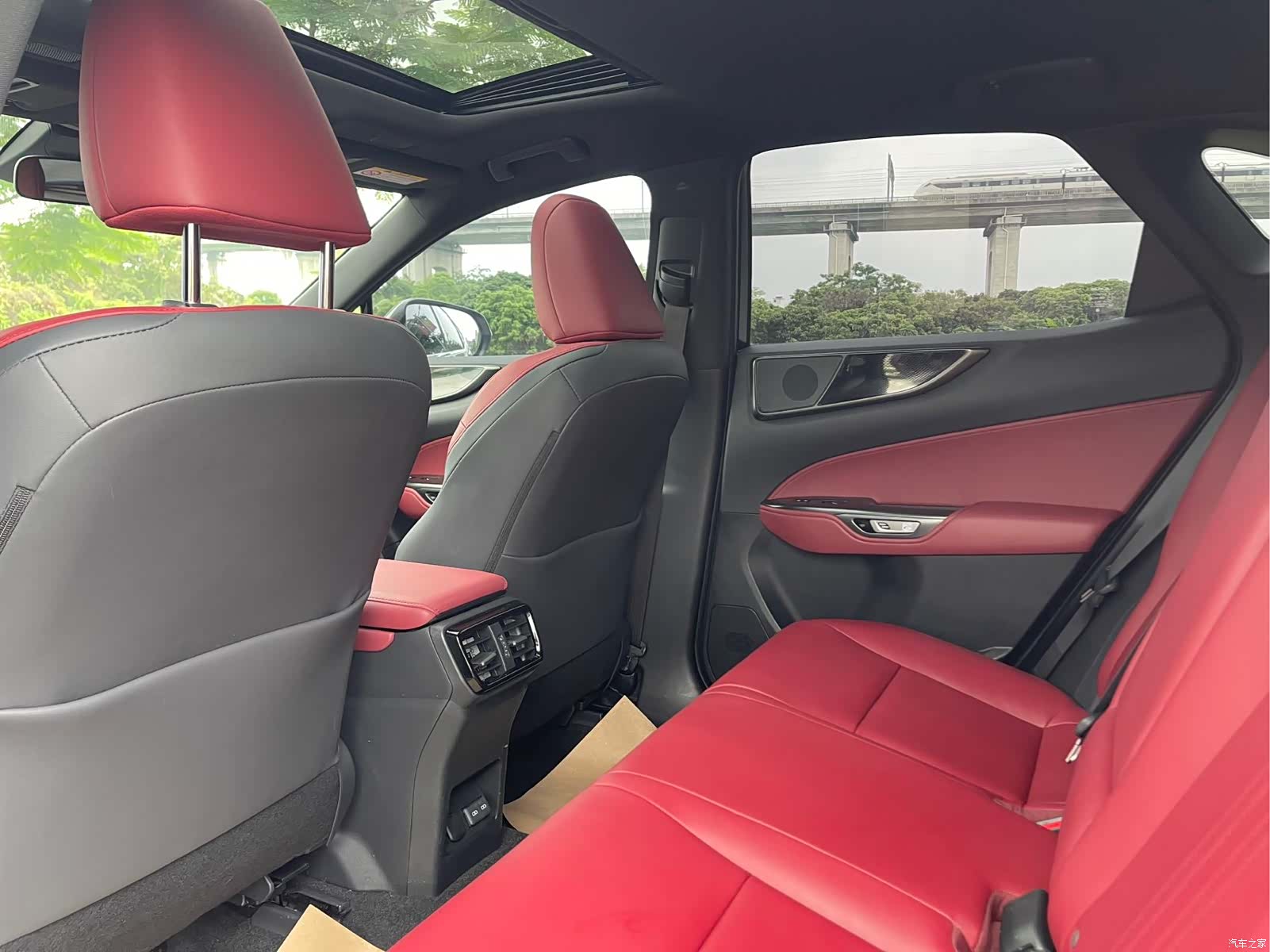 Lexus NX, 2022 26