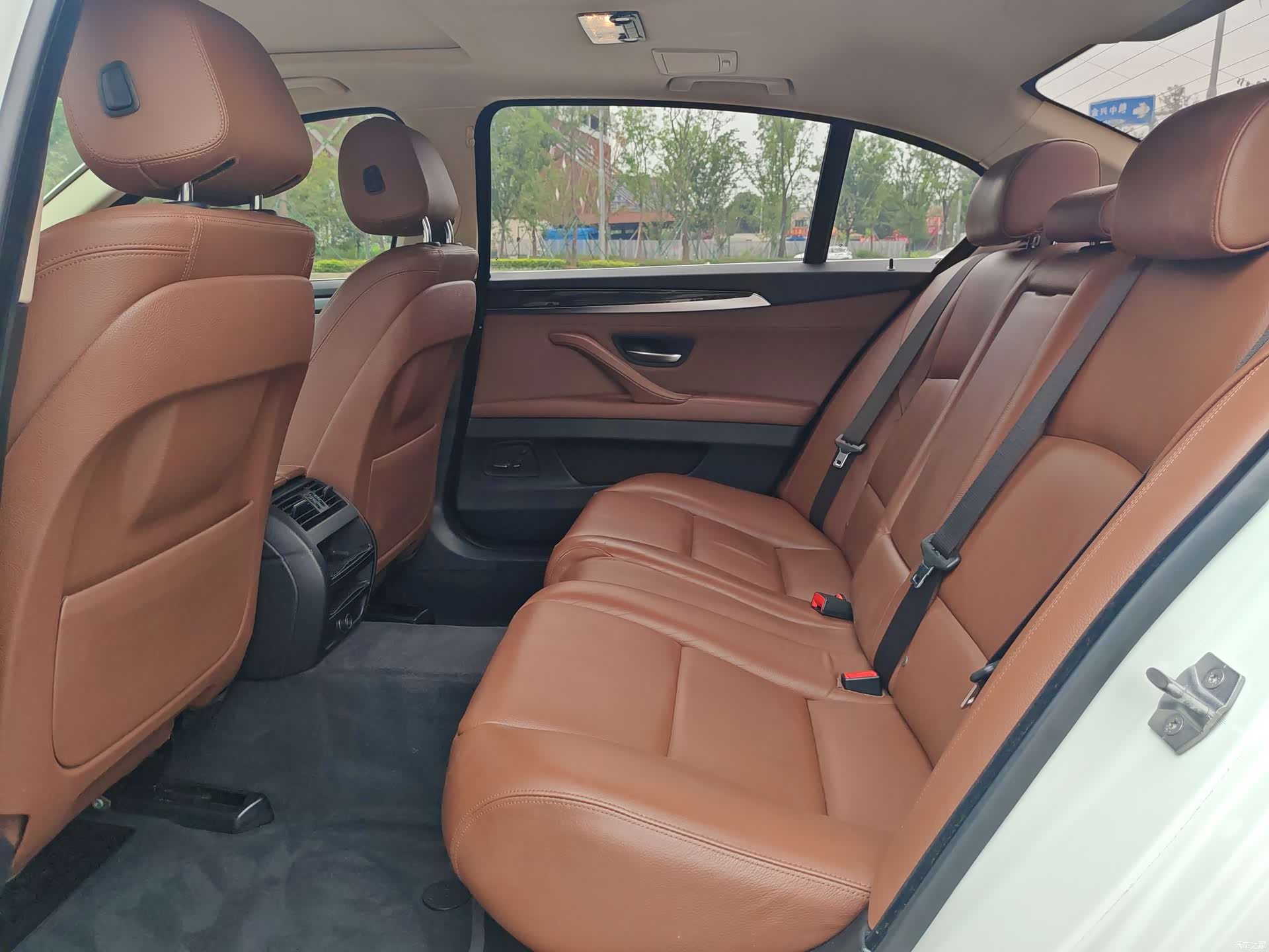 BMW 5 Series, 2015 9