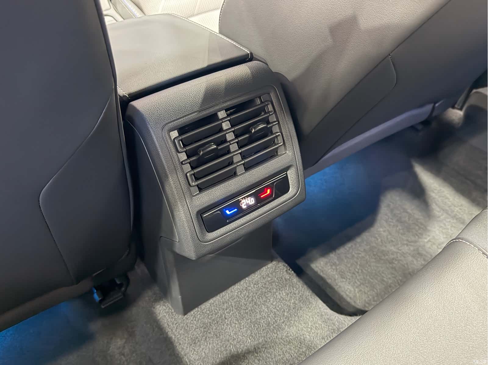 Volkswagen Golf, 2025 19