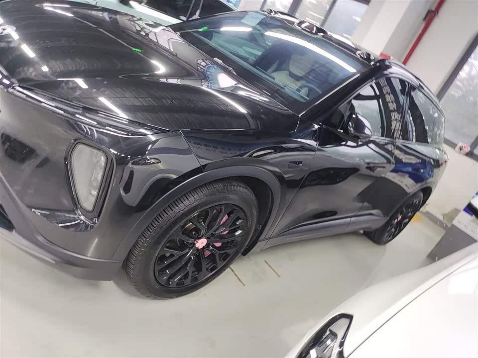 NIO ES6