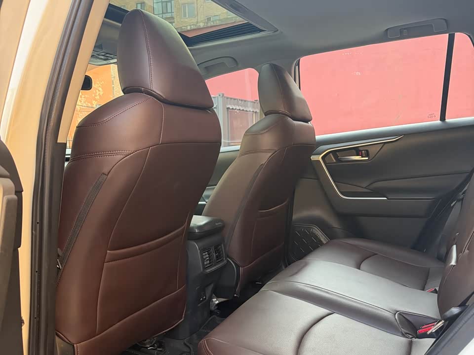 Toyota RAV4 Rongfang