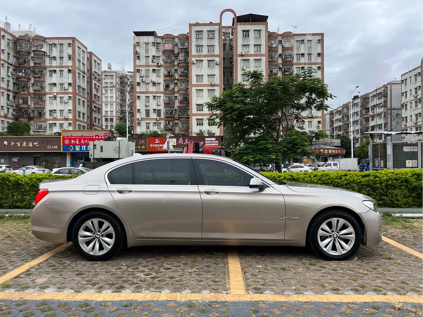 BMW 7 Series, 2012 7