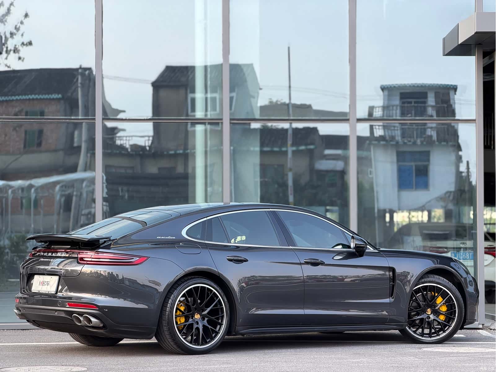 Porsche Panamera, 2018 все фото