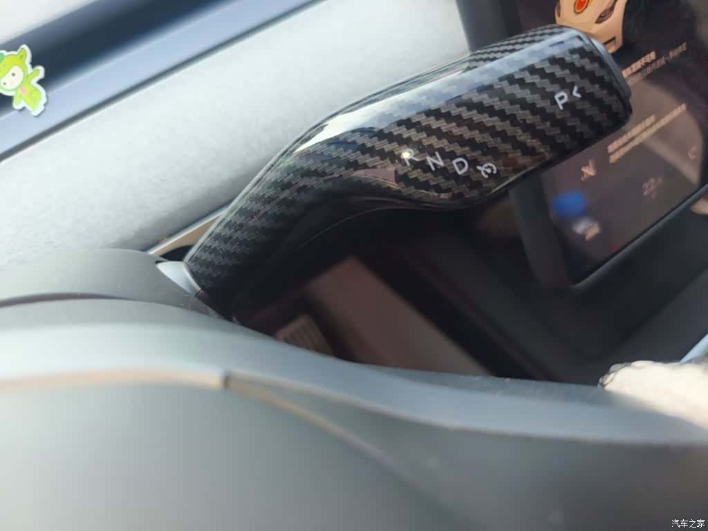 Tesla Model Y, 2024 14