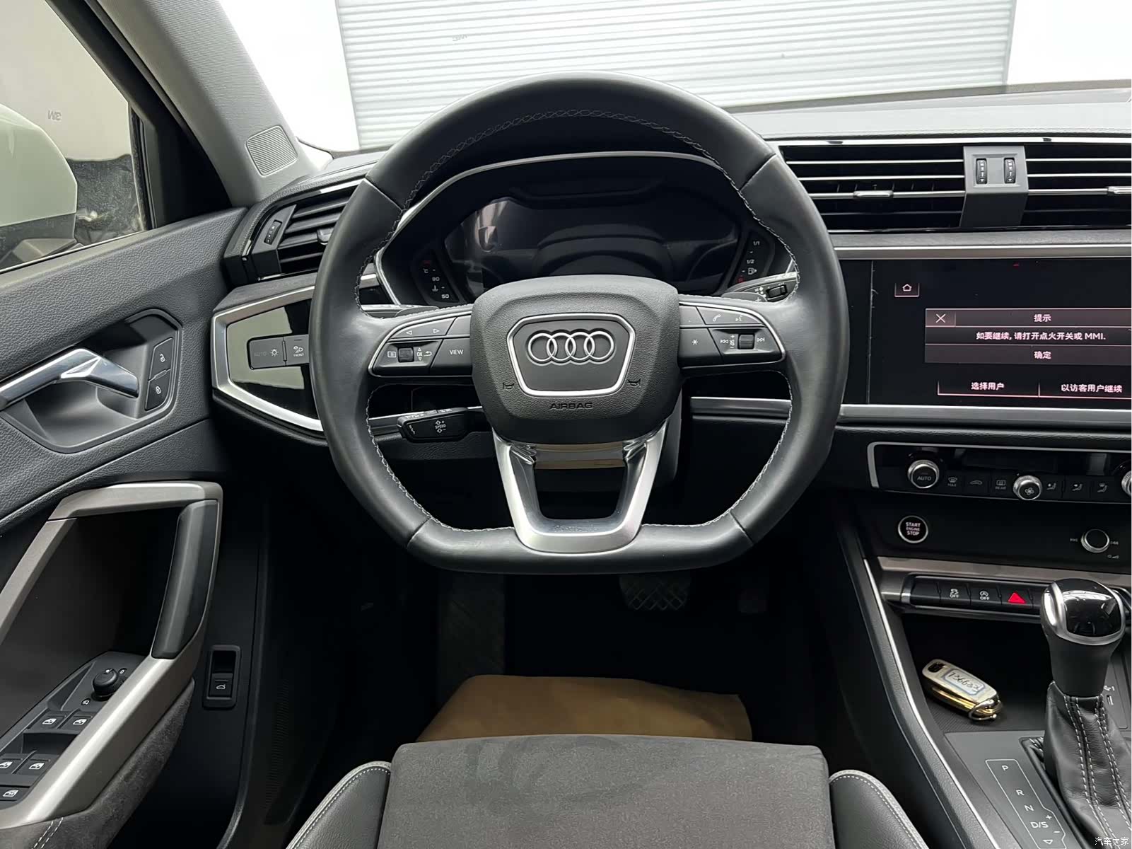 Audi Q3, 2022 10