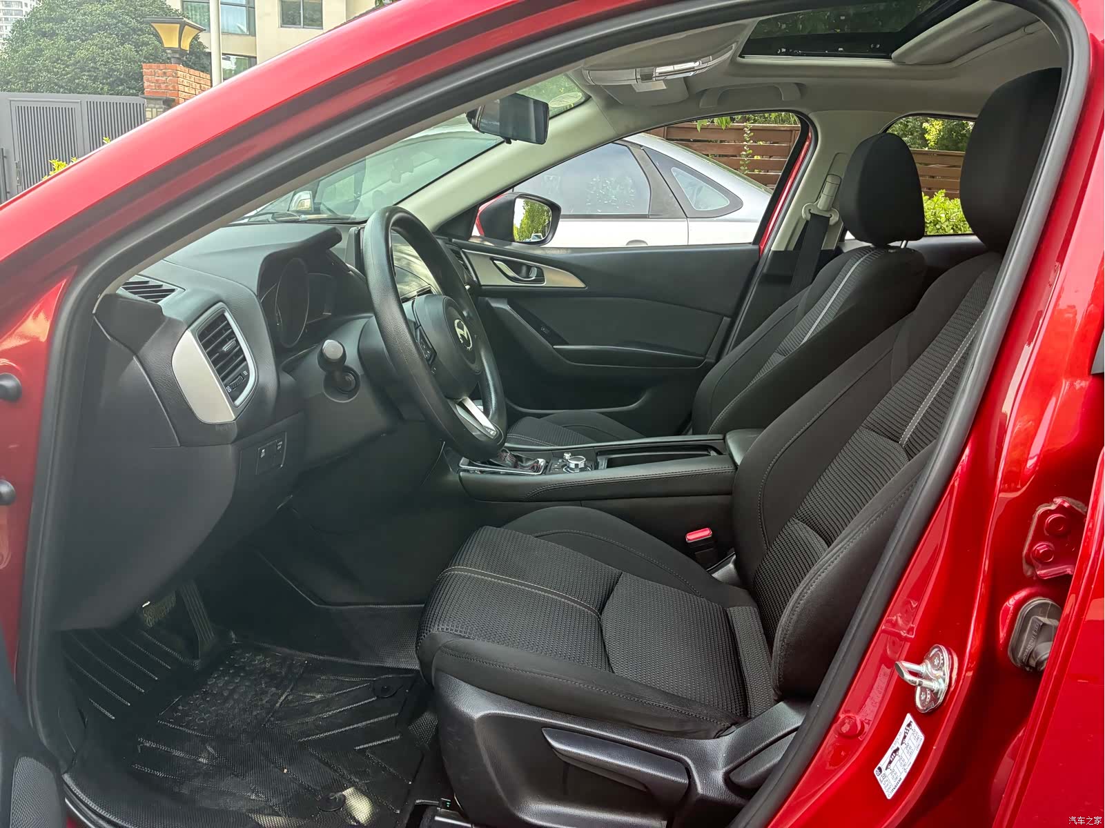 Mazda Mazda3, 2017 6