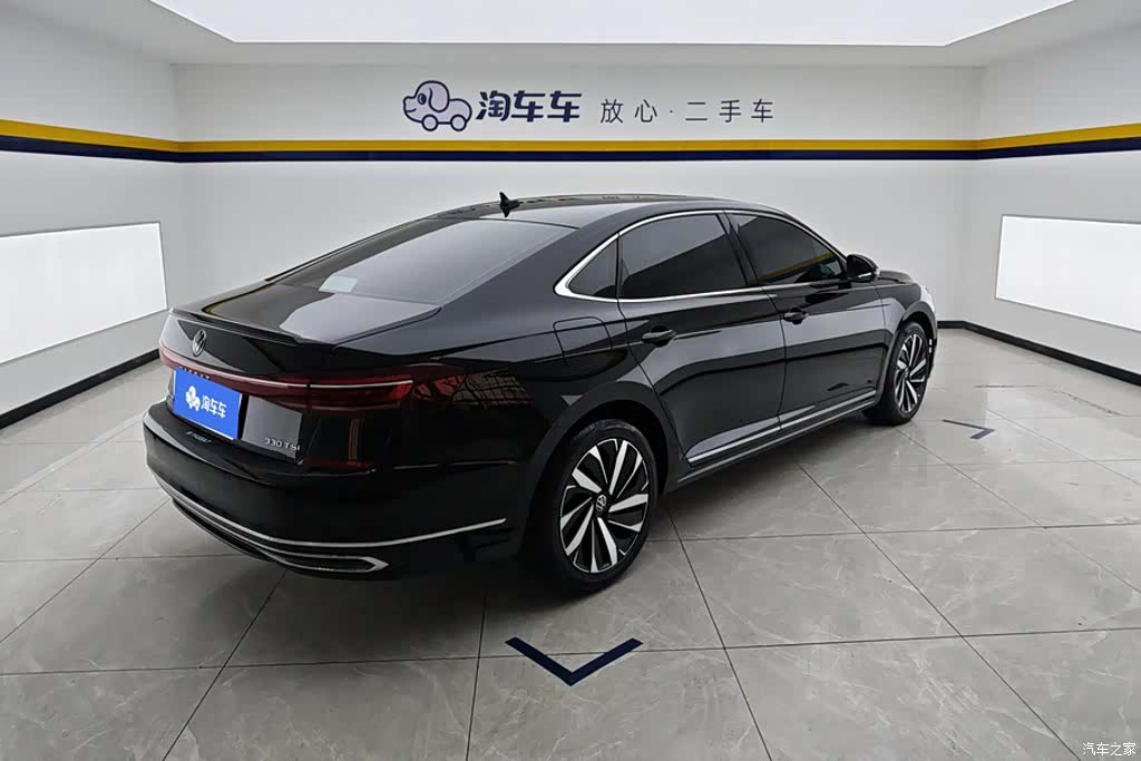 Volkswagen Passat, 2022 3