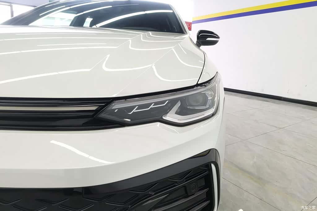 Volkswagen Golf, 2024 все фото