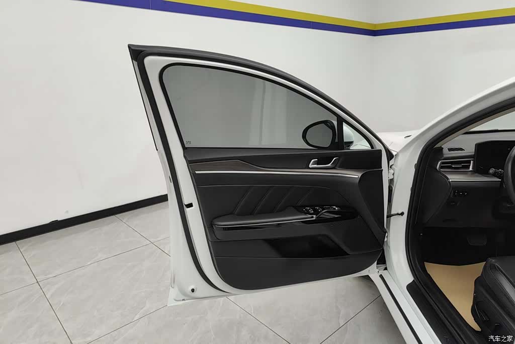Kia K5, 2023 7