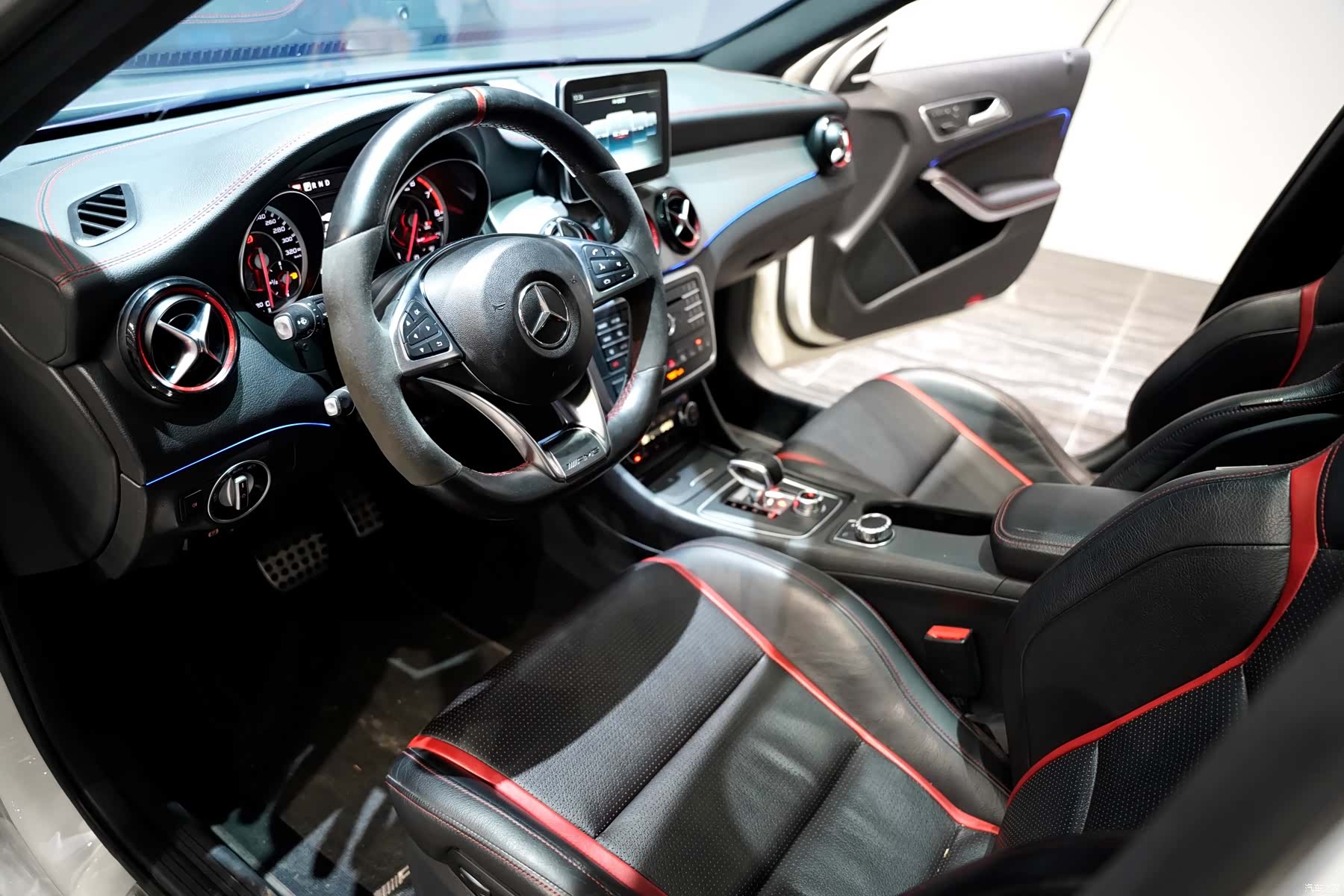 Mercedes-Benz GLA, 2016 14