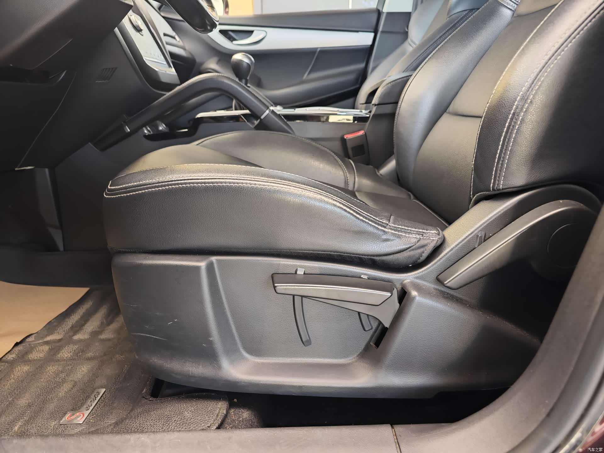 Zotye SR7, 2016 10