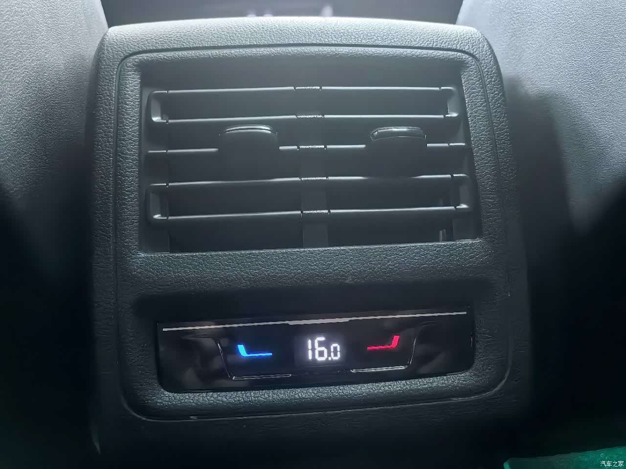 Volkswagen Golf, 2023 11