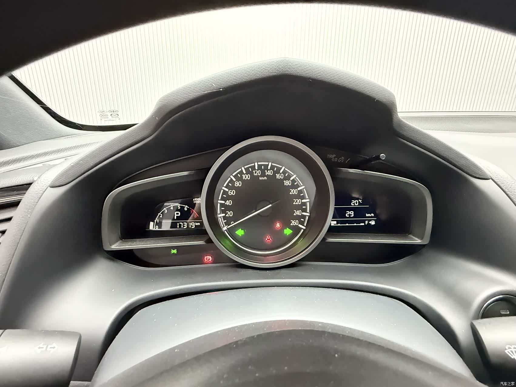 Mazda CX-4, 2023 18
