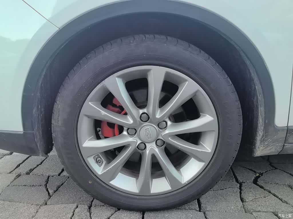 Geely Emgrand, 2018 23