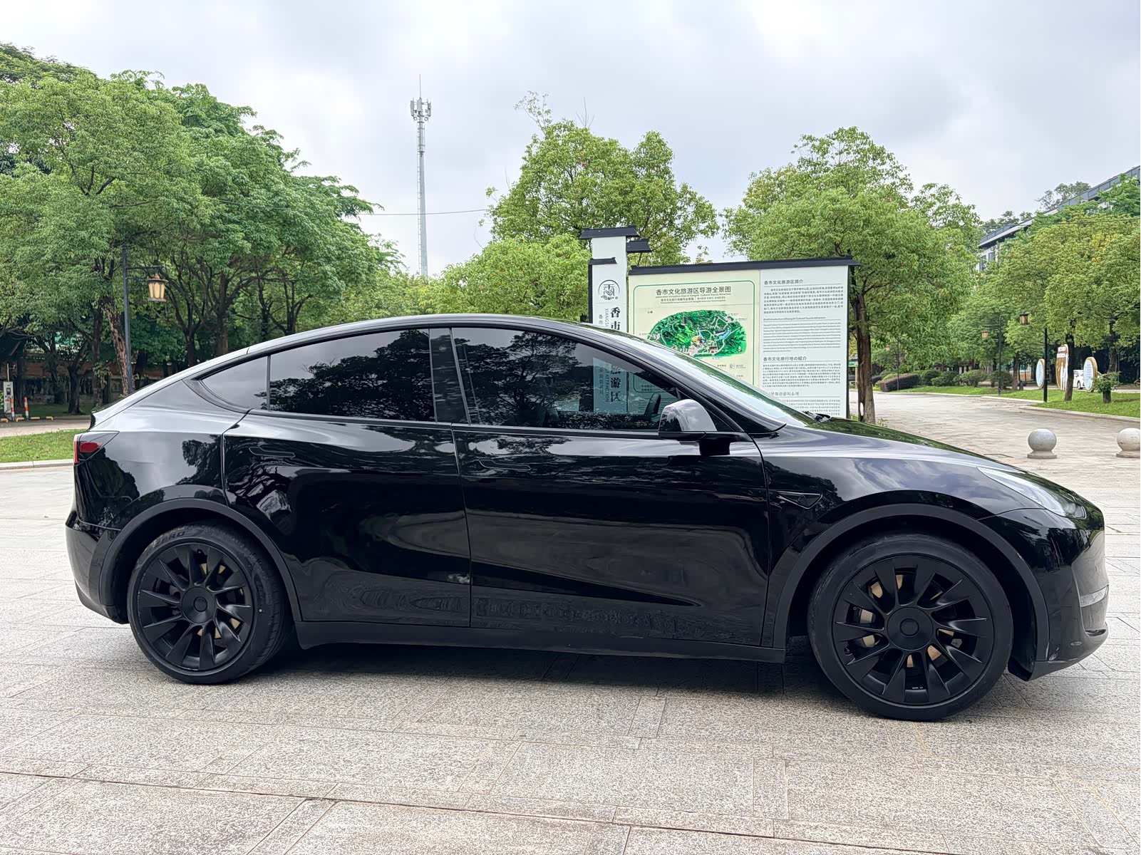 Tesla Model Y, 2021 4