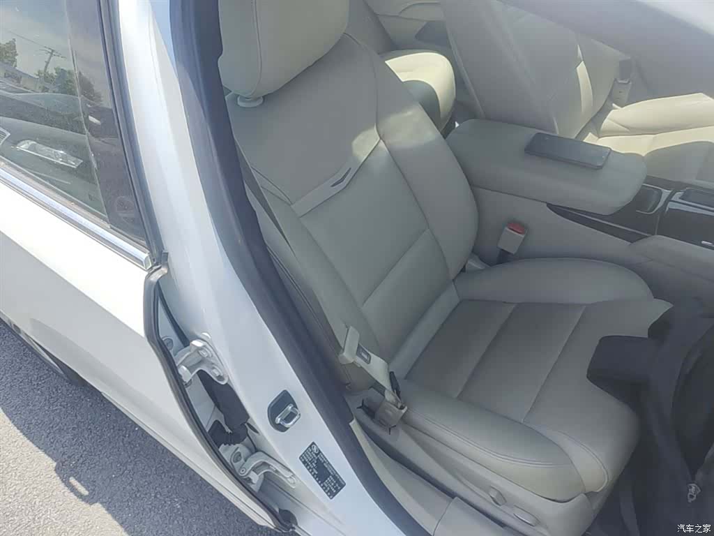 Cadillac XTS, 2015 25