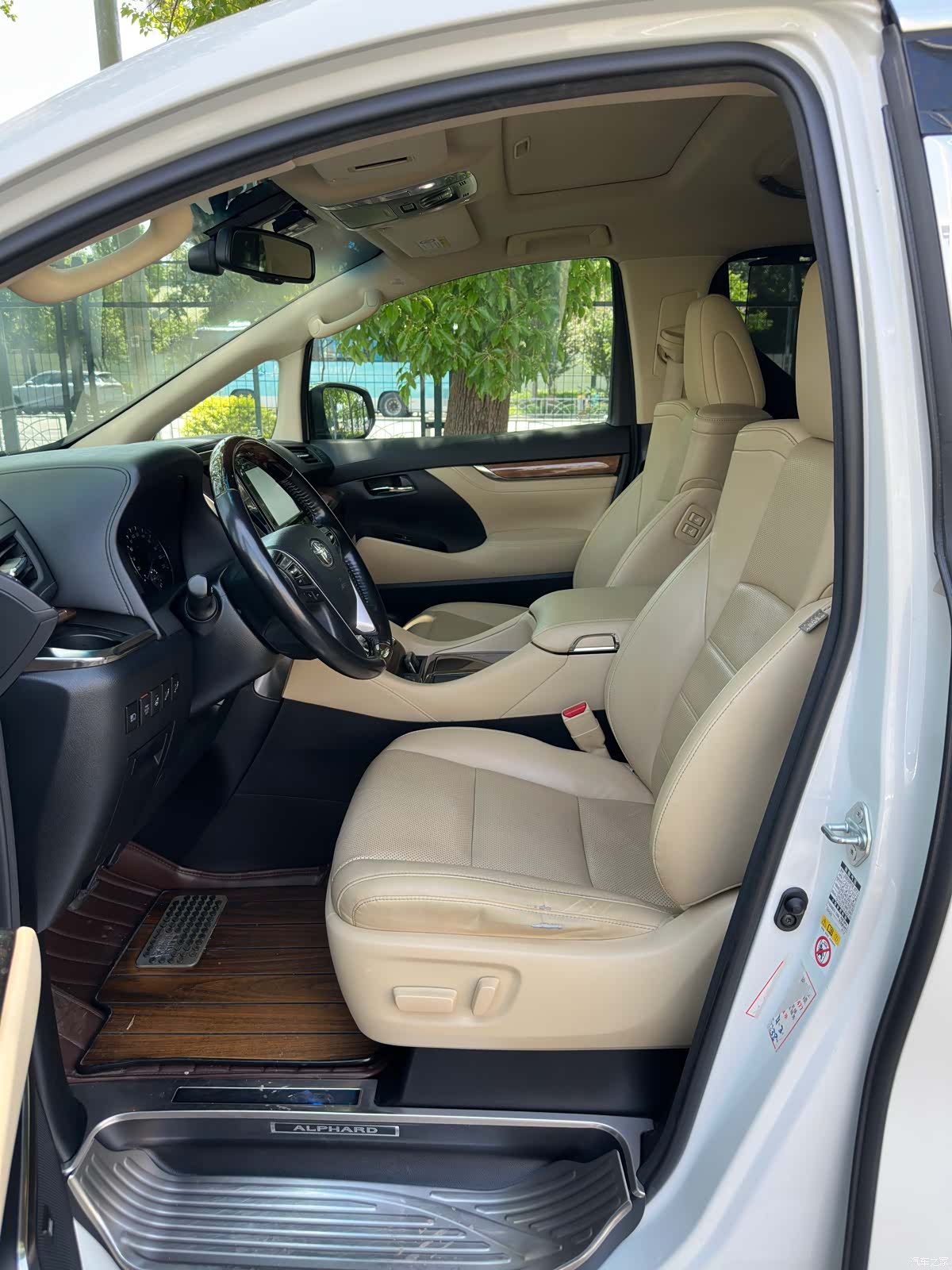 Toyota Alphard, 2017 10