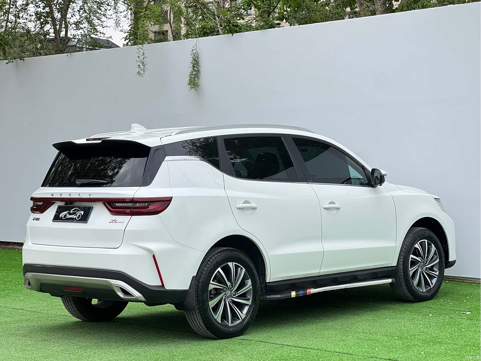 Geely X6, 2022 4