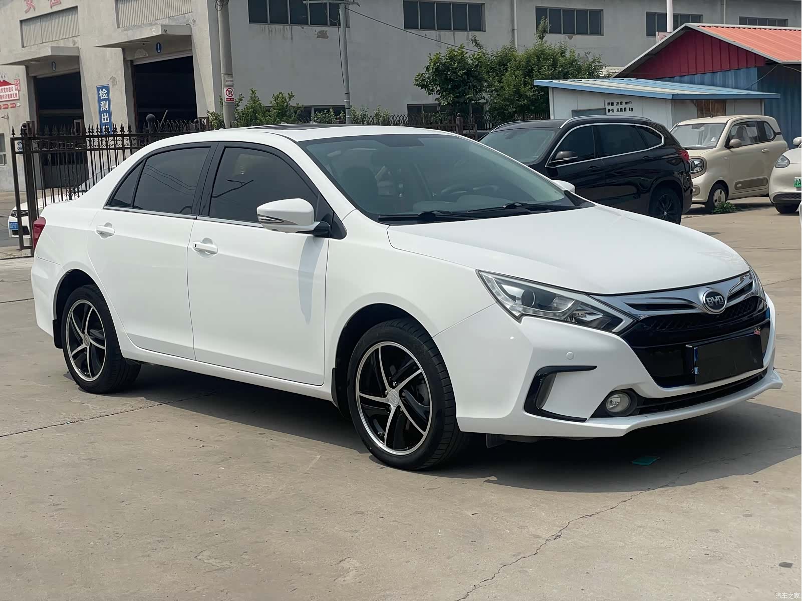 BYD Qin, 2015 3
