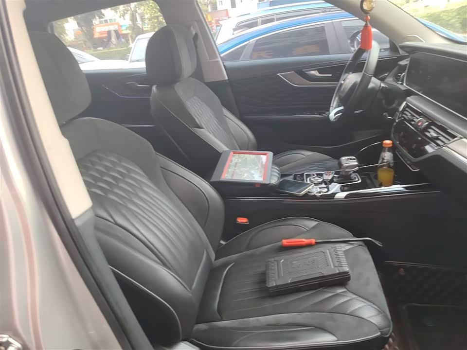 Hongqi HS5 Hongqi HS5