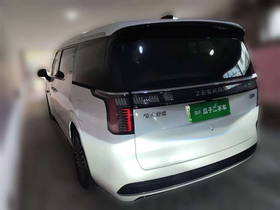 Zeekr 009