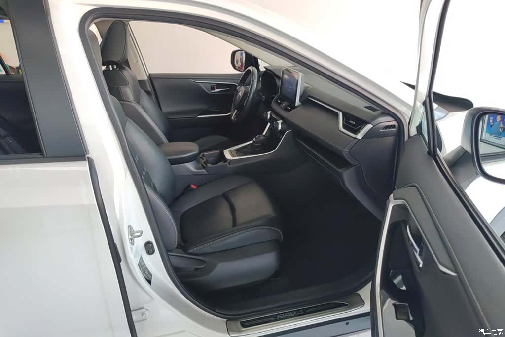 Toyota RAV4, 2021 8