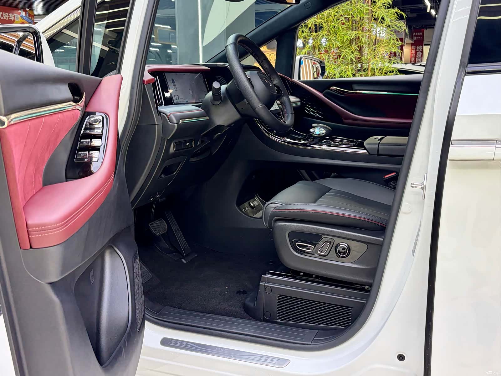 Trumpchi M8, 2024 8