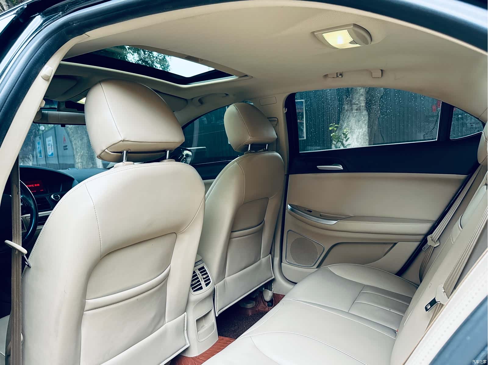 Roewe 550, 2015 13