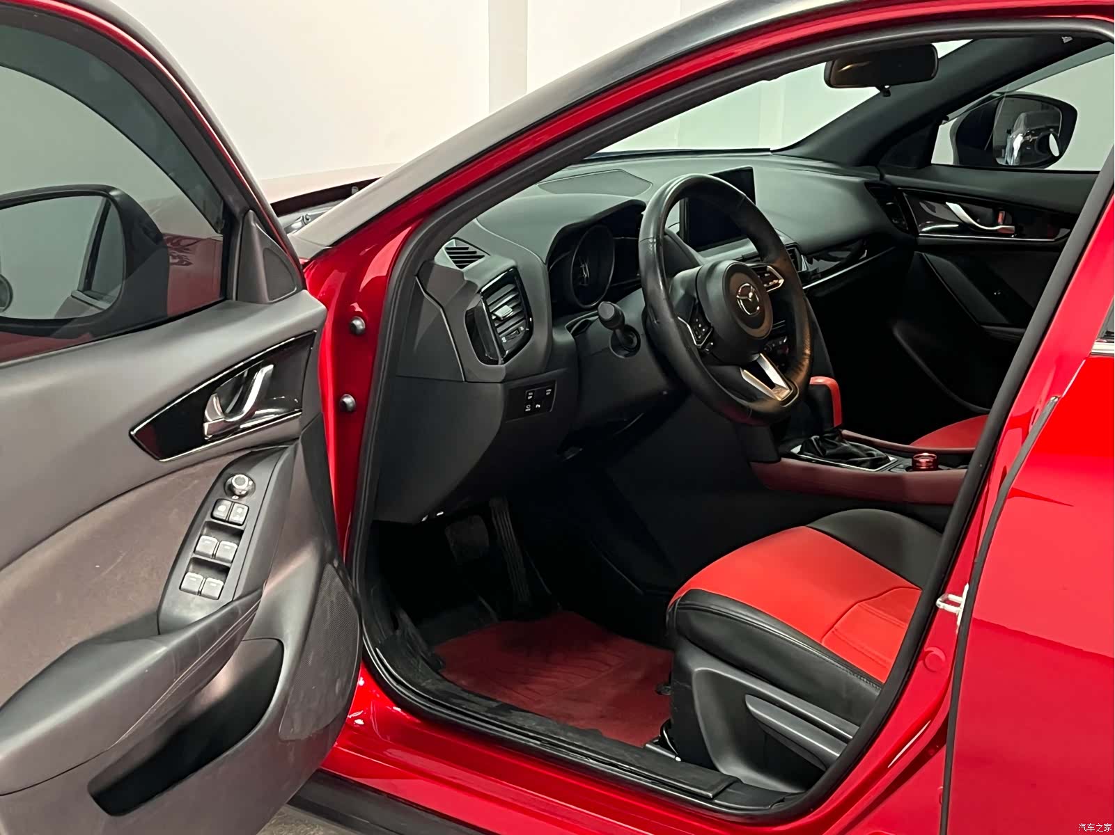 Mazda CX-4, 2023 8