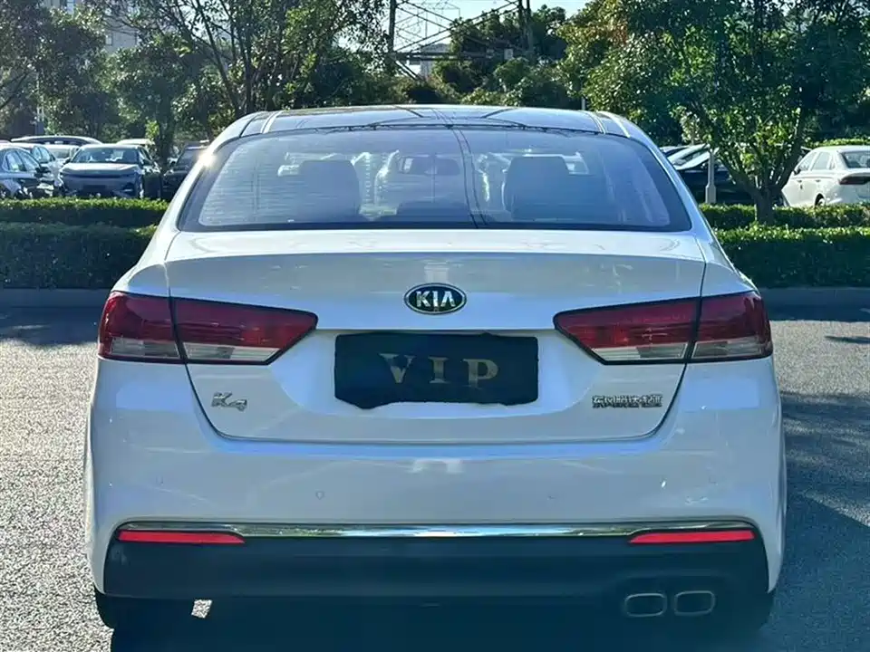 Kia K4