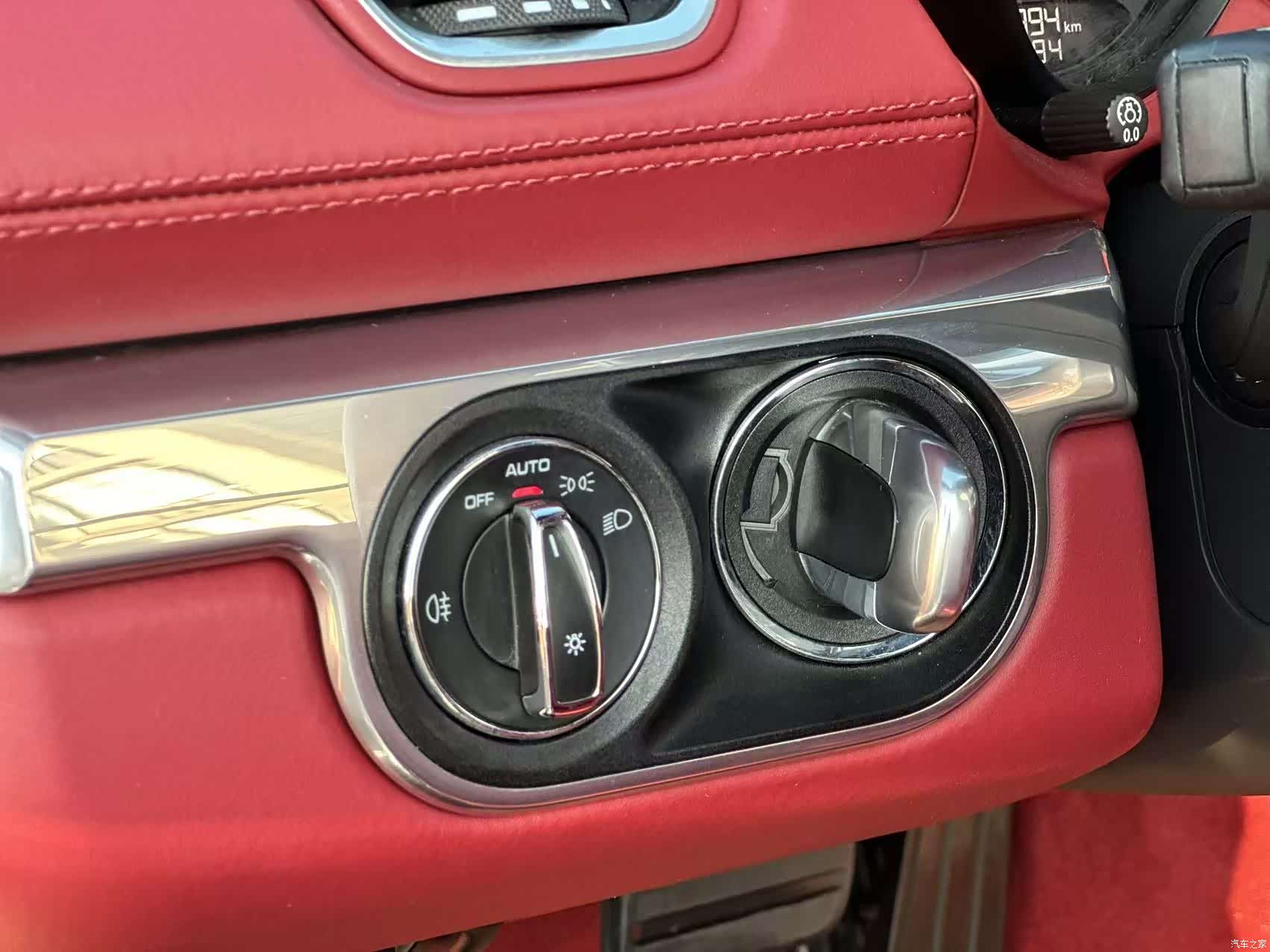 Porsche Boxster, 2022 все фото