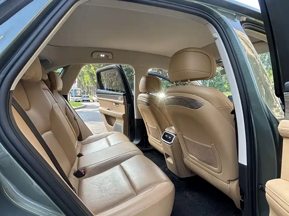 AITO Ask the world M5