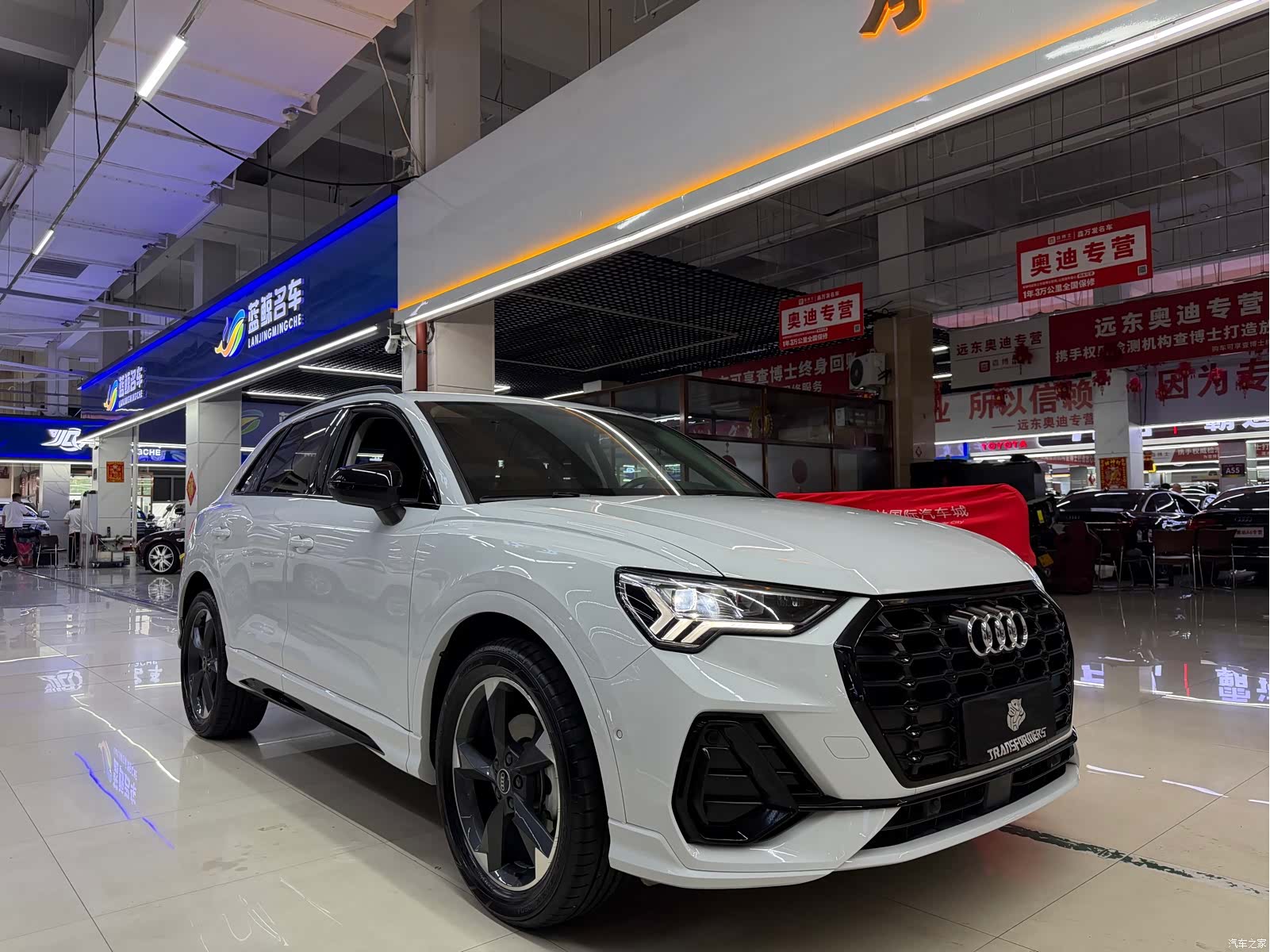 Audi Q3, 2022 3