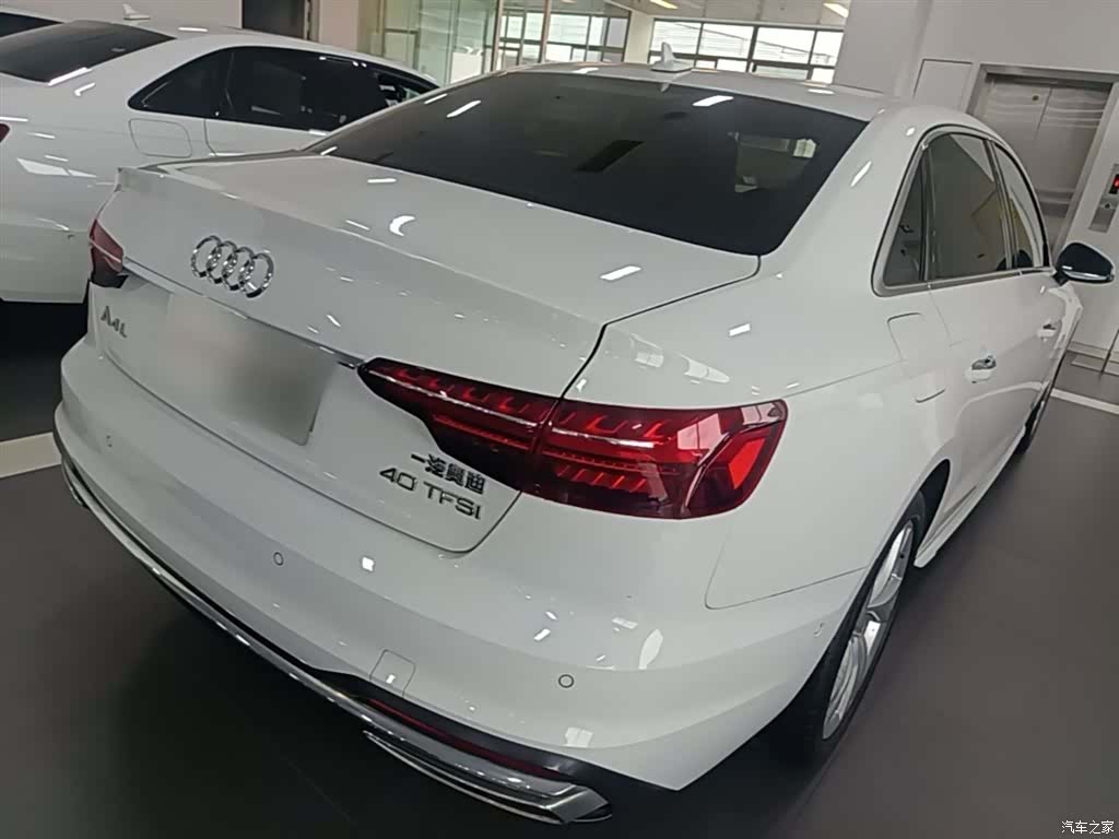 Audi A4L, 2021 7