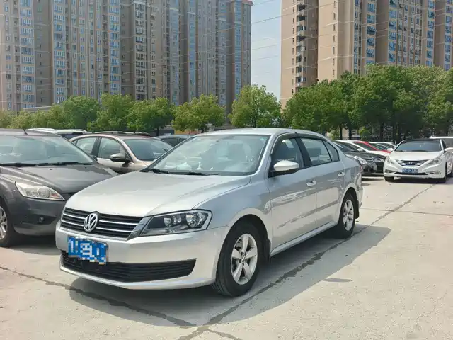 Volkswagen Lavida 2013 — купить из Китая под заказ