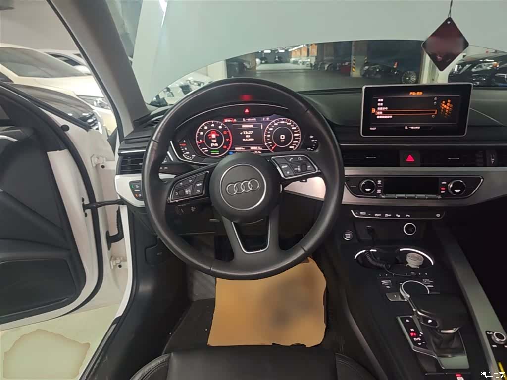 Audi A4L, 2020 11