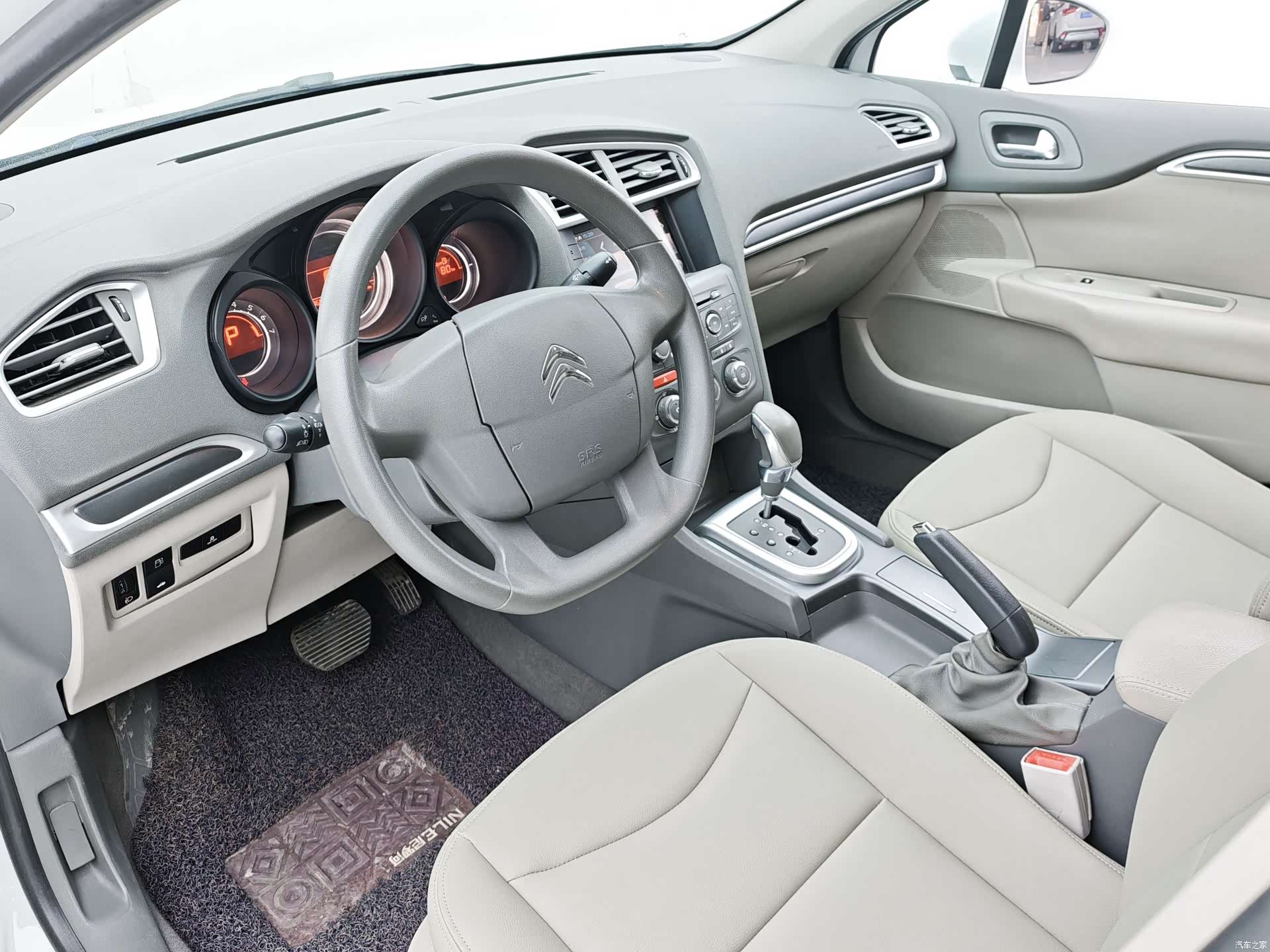 Citroen C4, 2014 4