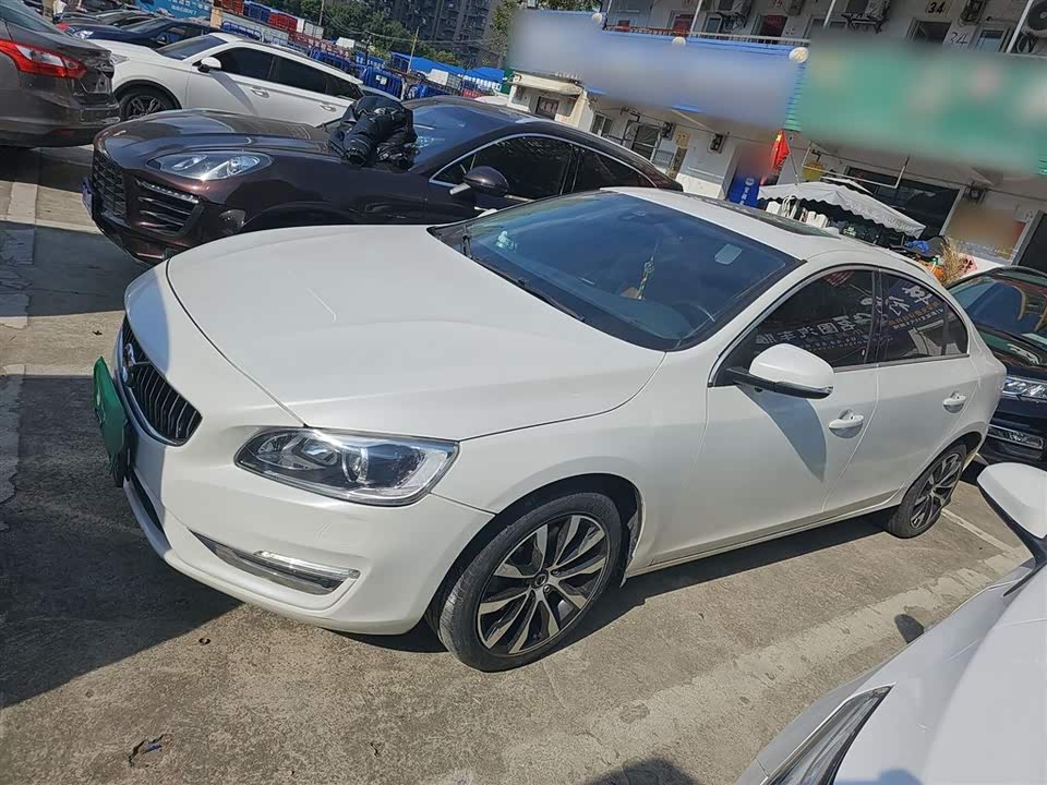 Volvo S60