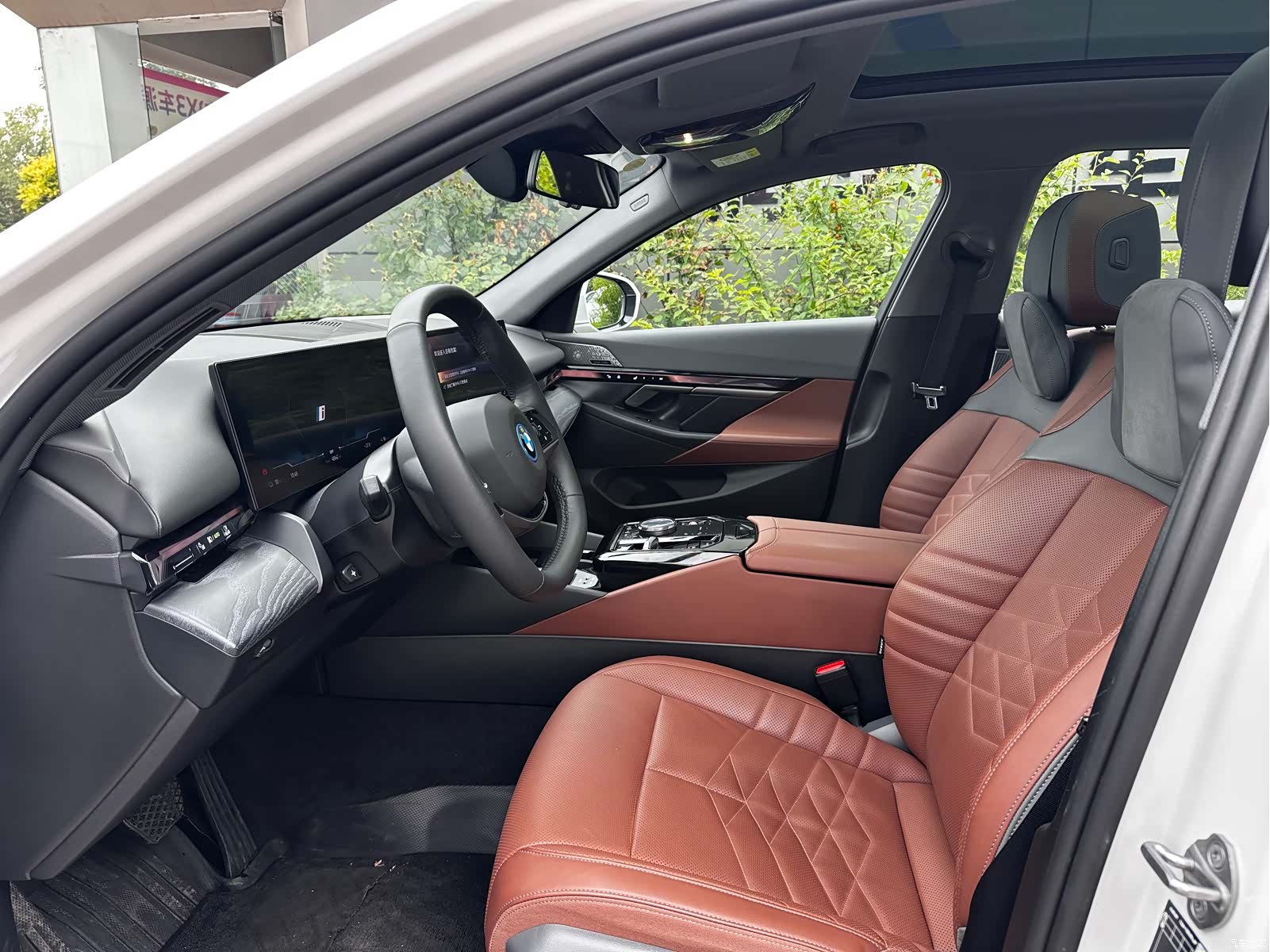 BMW i5, 2025 4