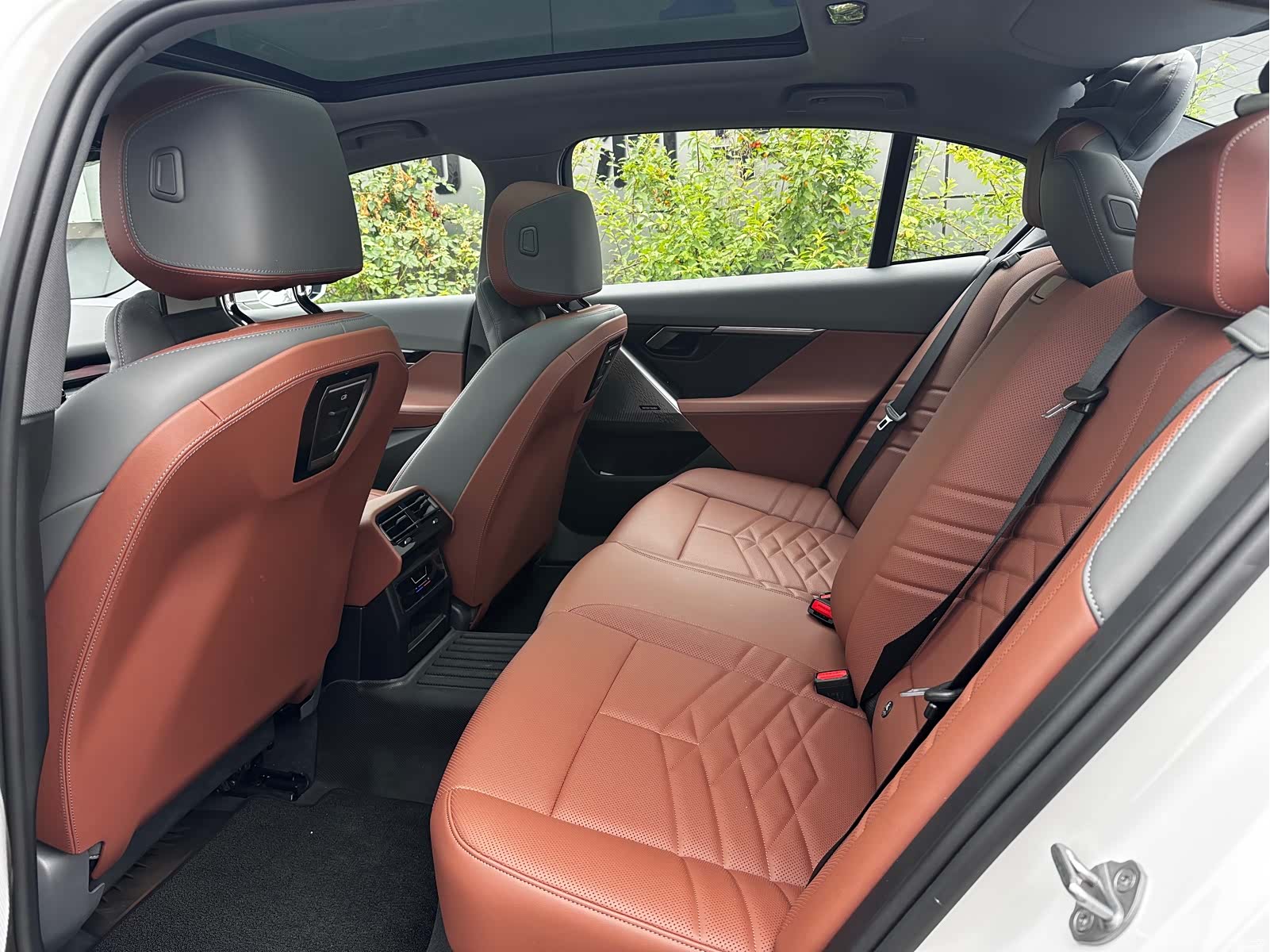 BMW i5, 2025 все фото