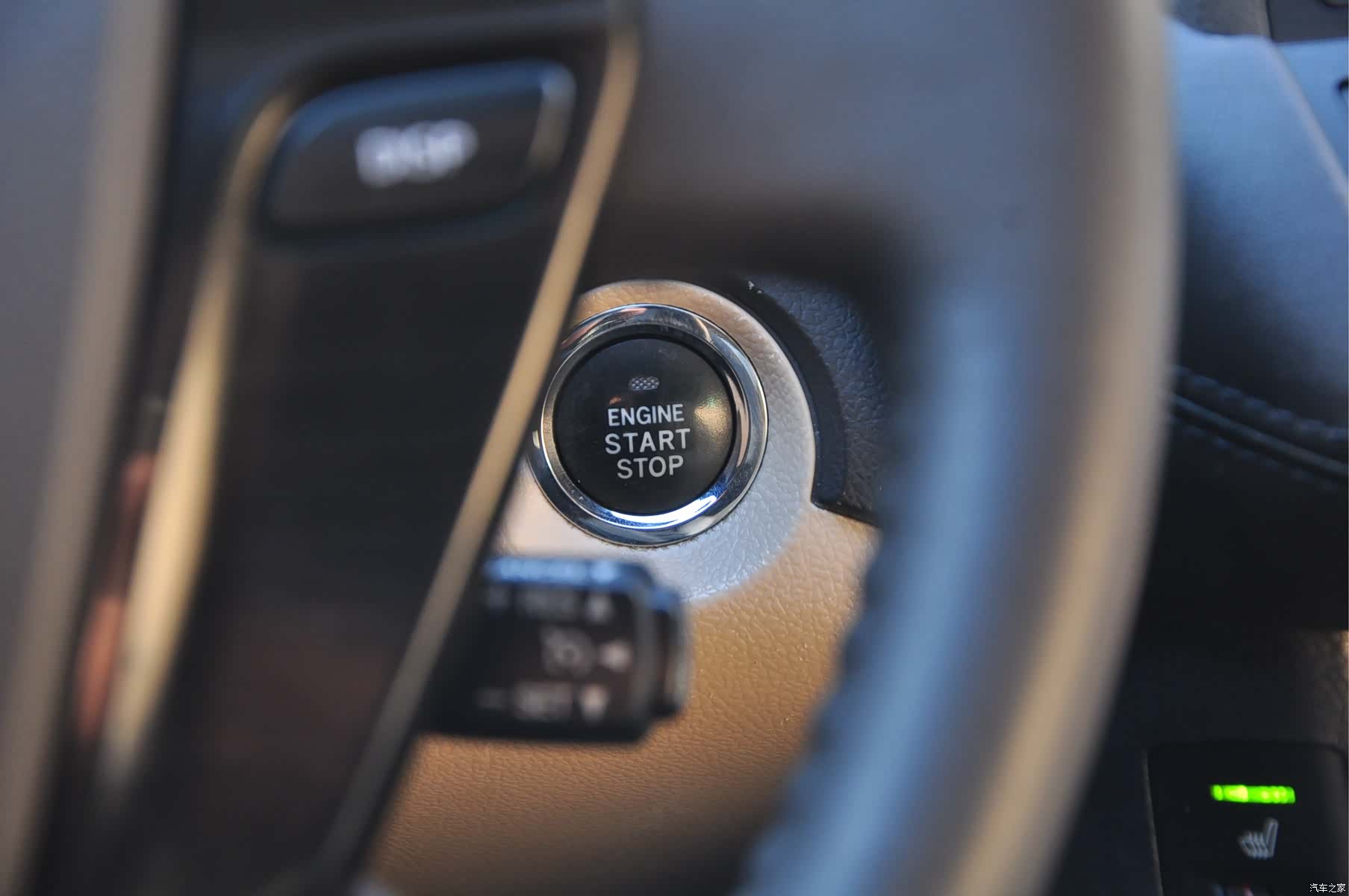 Toyota Crown, 2012 16