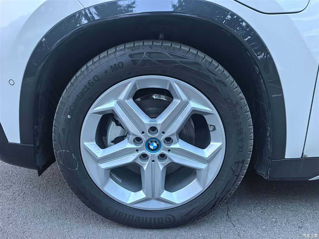 BMW iX1, 2025 8