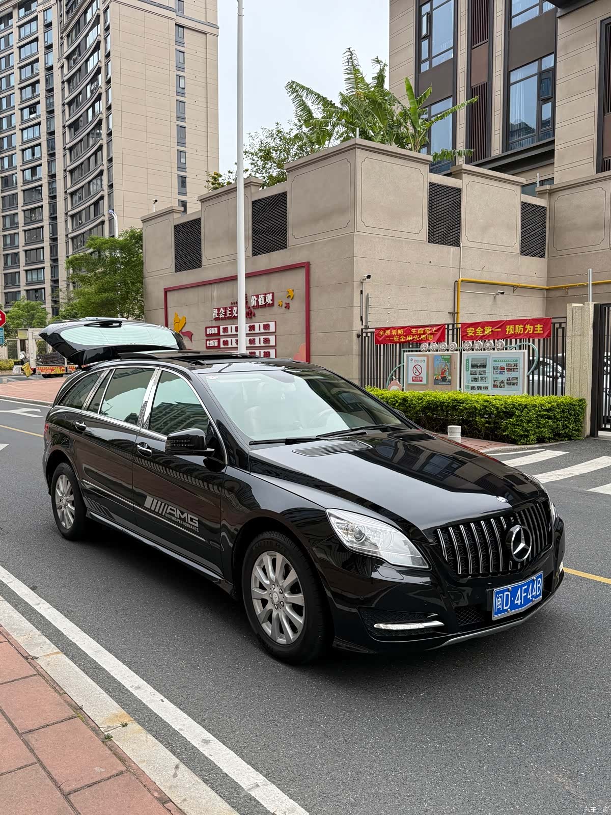 Mercedes-Benz R-Class, 2012 7